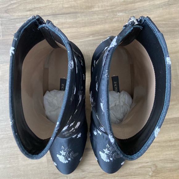 [Zac Posen] NWOB Inez Brocade Floral Block Heel Boot 38.5 - Picture 10 of 16